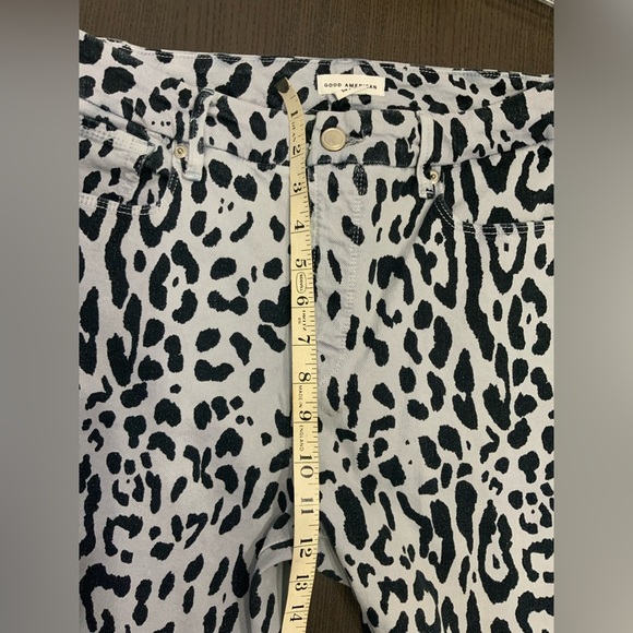 Good American Black and Gray Animal Print Jeans - Picture 9 of 10
